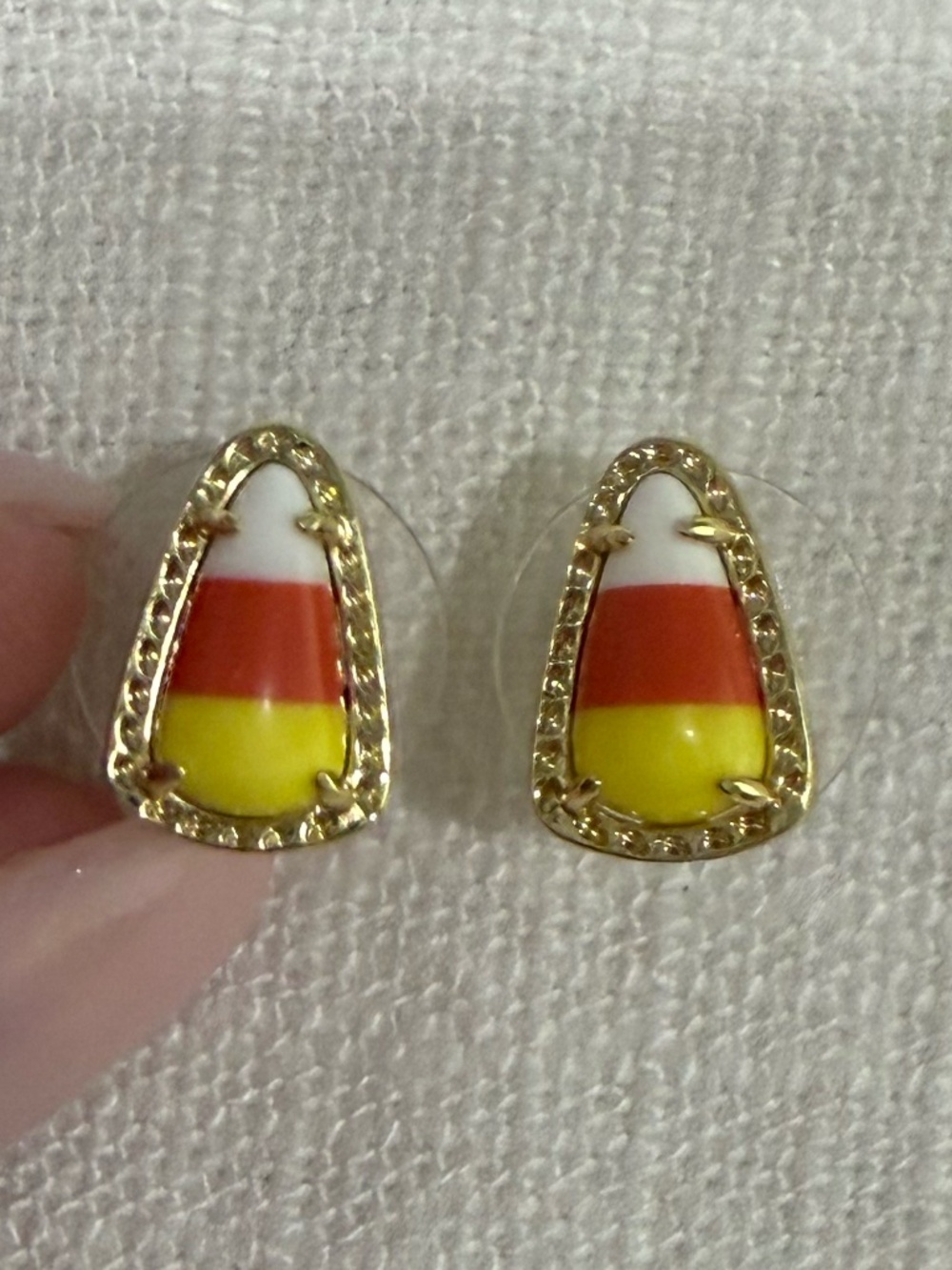 Kendra Scott Candy Corn Gold Stud Earrings - Picture 5 of 5